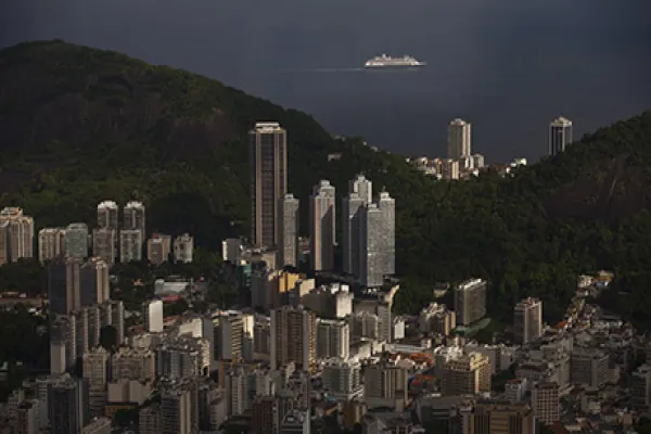 Brazil Real Rises on Bets Intervention to Help Support Currency