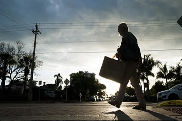 Improved U.S. Growth Lifts Inflation as Claims Drop