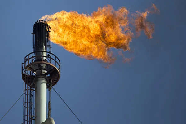 Oil Declines Below 60USD A Barrel