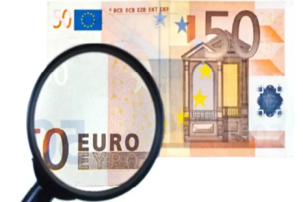 2015-04-da-euro-magnifying-glass-large.jpg