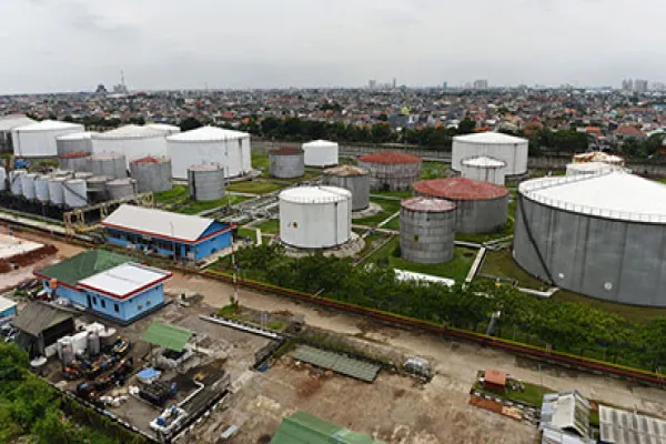 2015-06-georgina-hurst-energy-subsidies-jakarta-large.jpg