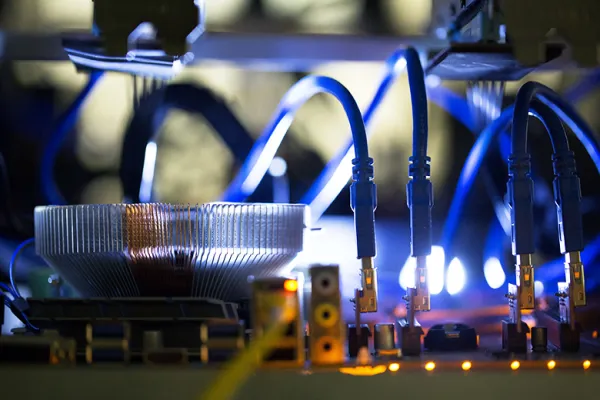 Cryptocurrency mining machines (Andrey Rudakov/Bloomberg)