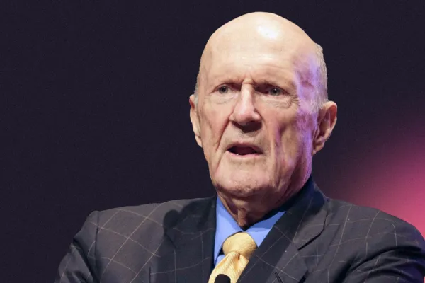 Julian Robertson (Peter Foley/Bloomberg )