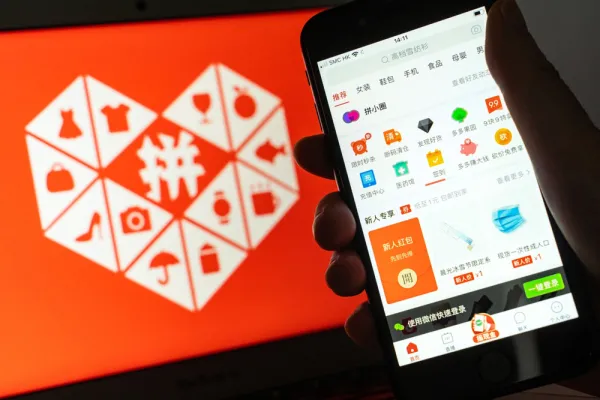The Pinduoduo app (Chan Long Hei/Bloomberg)