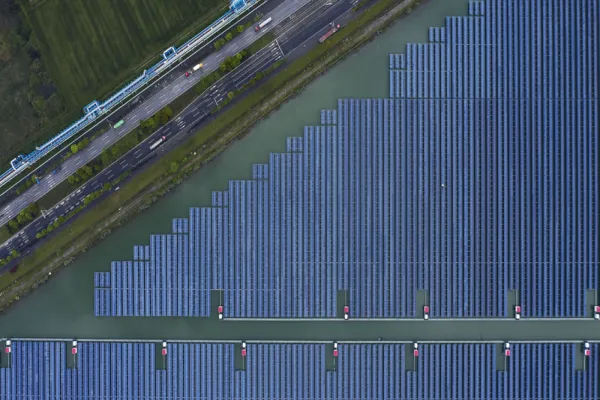 A solar panel farm in China. (Qilai Shen/Bloomberg)
