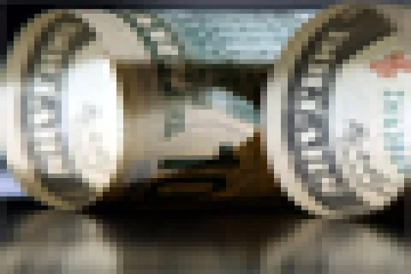 Dollar Trades Near 6-Week Low On Signs U.S. Recovery Is Uneven