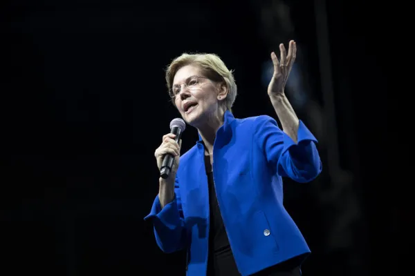 Elizabeth Warren (Daniel Acker/Bloomberg)