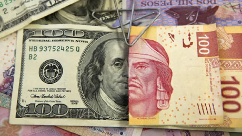 Mexico’s Peso Advances as Federal Reserve Tapering Concern Eases