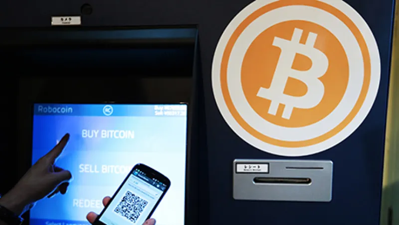 Robocoin demonstrate Bitcoin ATM usage At The Pink Cow Restaurant