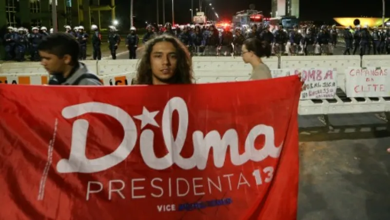 2016-05-da-dilma-rousseff-protestors-large.jpg