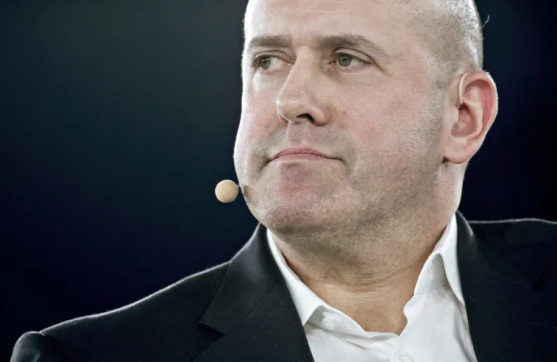 Harvey Schwartz (Bloomberg)