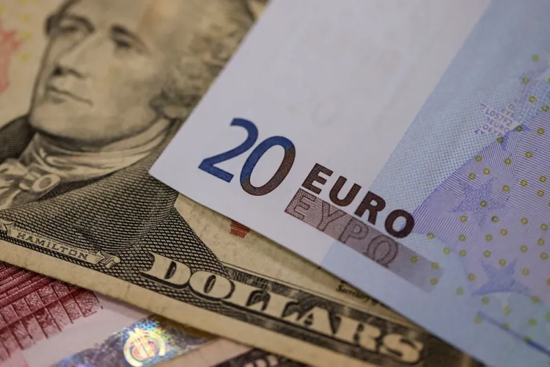 (Simon Dawson/Bloomberg)