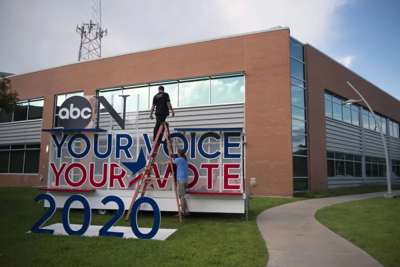 (Callaghan O'Hare/Bloomberg)