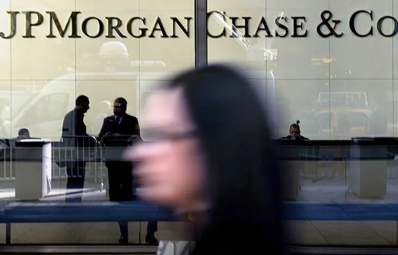 A JP Morgan Chase & Co. headquarters in New York, U.S. (Photo credit: Peter Foley/Bloomberg)